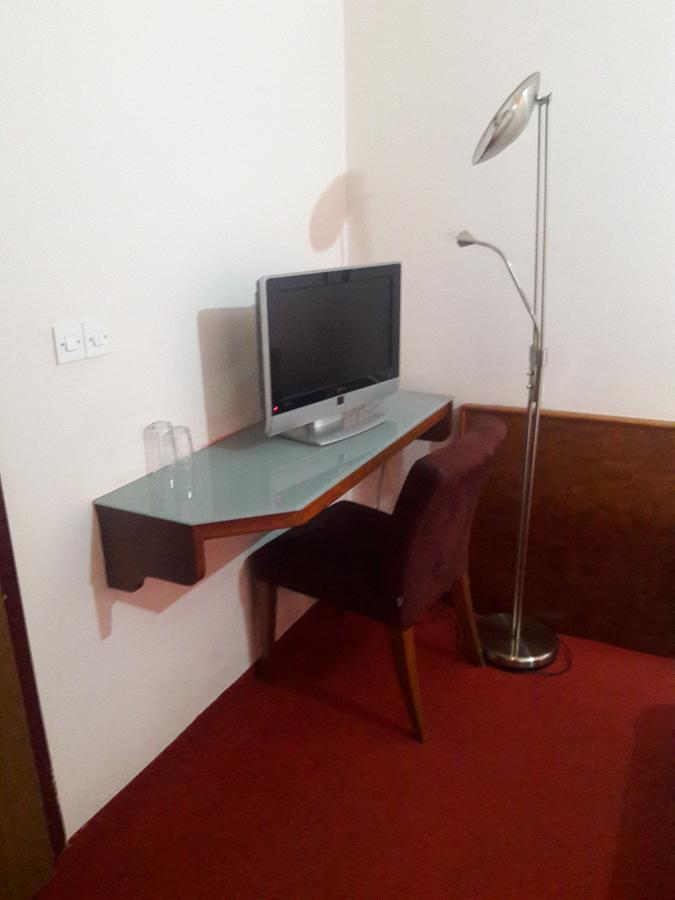 Jet Star Motel Zivinice Экстерьер фото