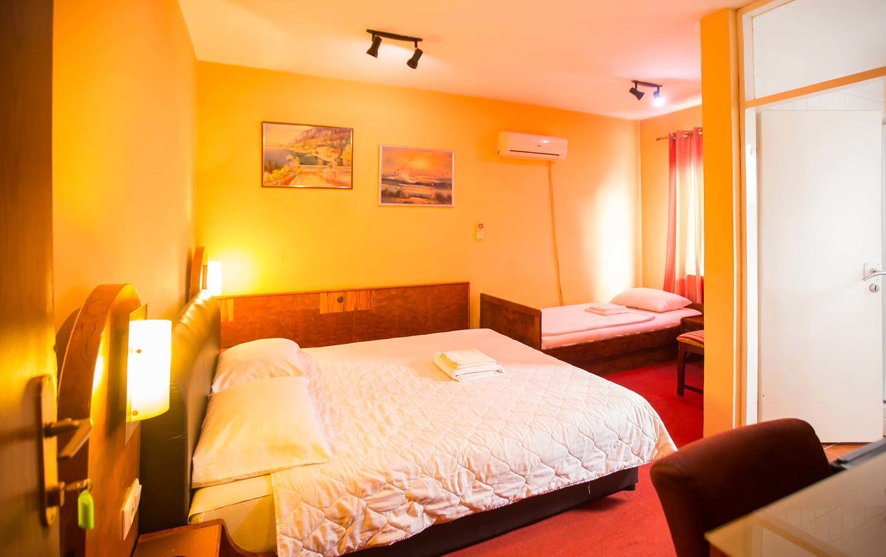 Jet Star Motel Zivinice Экстерьер фото